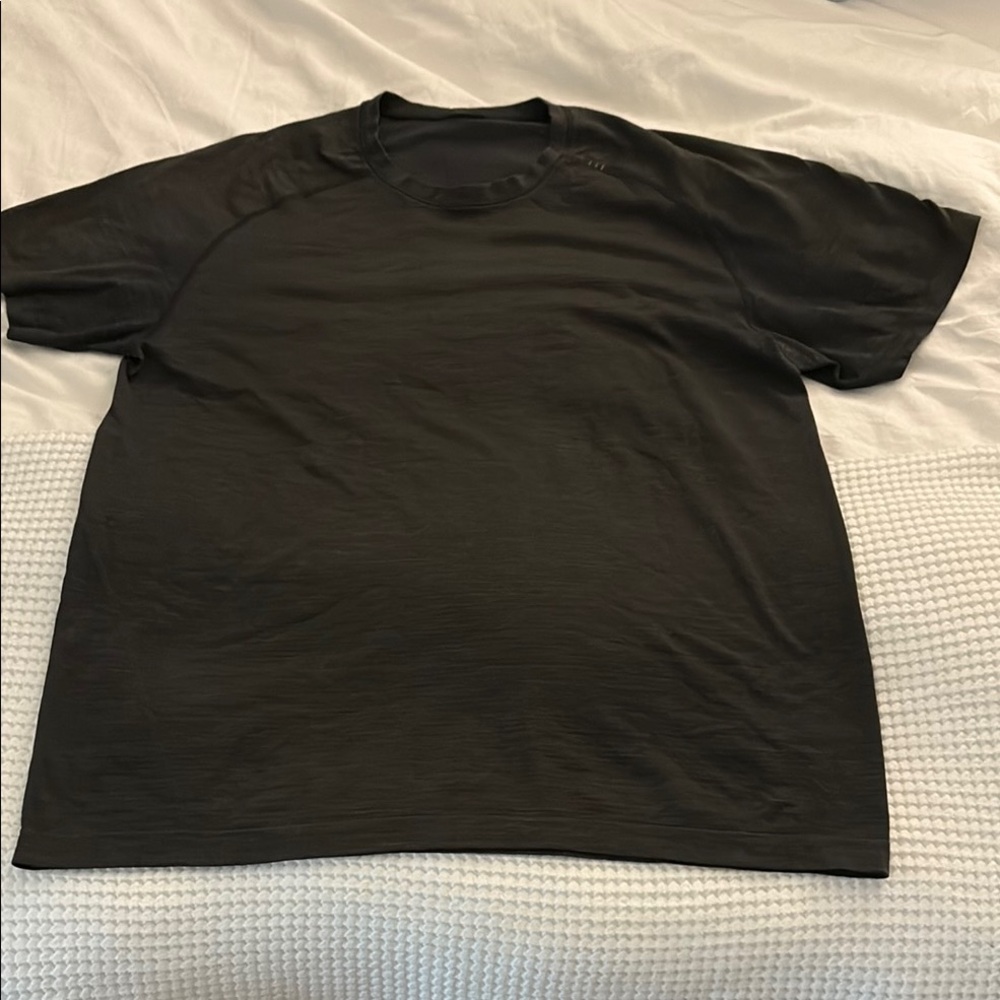 Men's Lululemon Black Metal Vent Tech Shirt